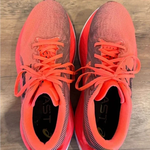 Superblast ASICS - Picture 3 of 6